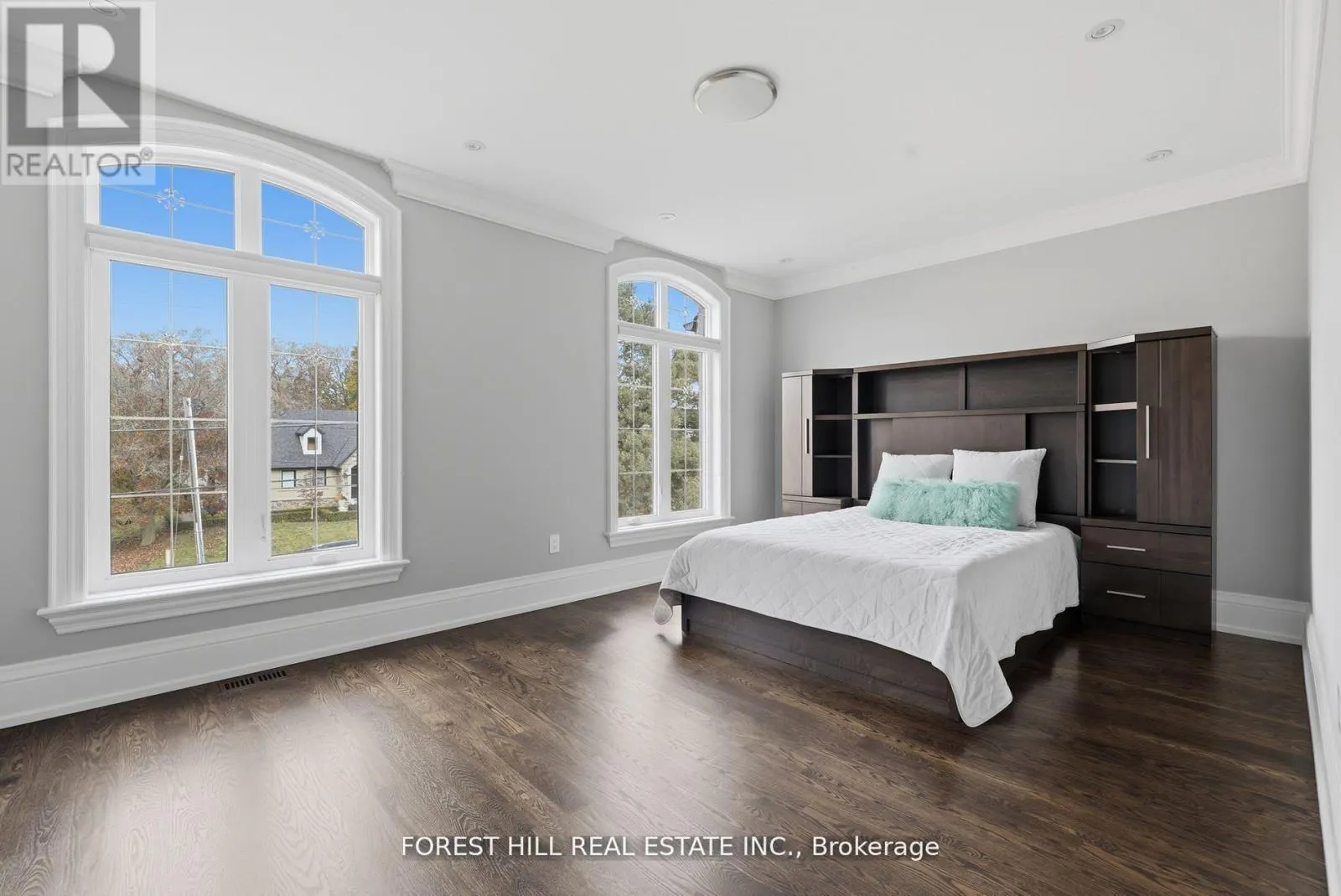 39 PATRICIA DRIVE E