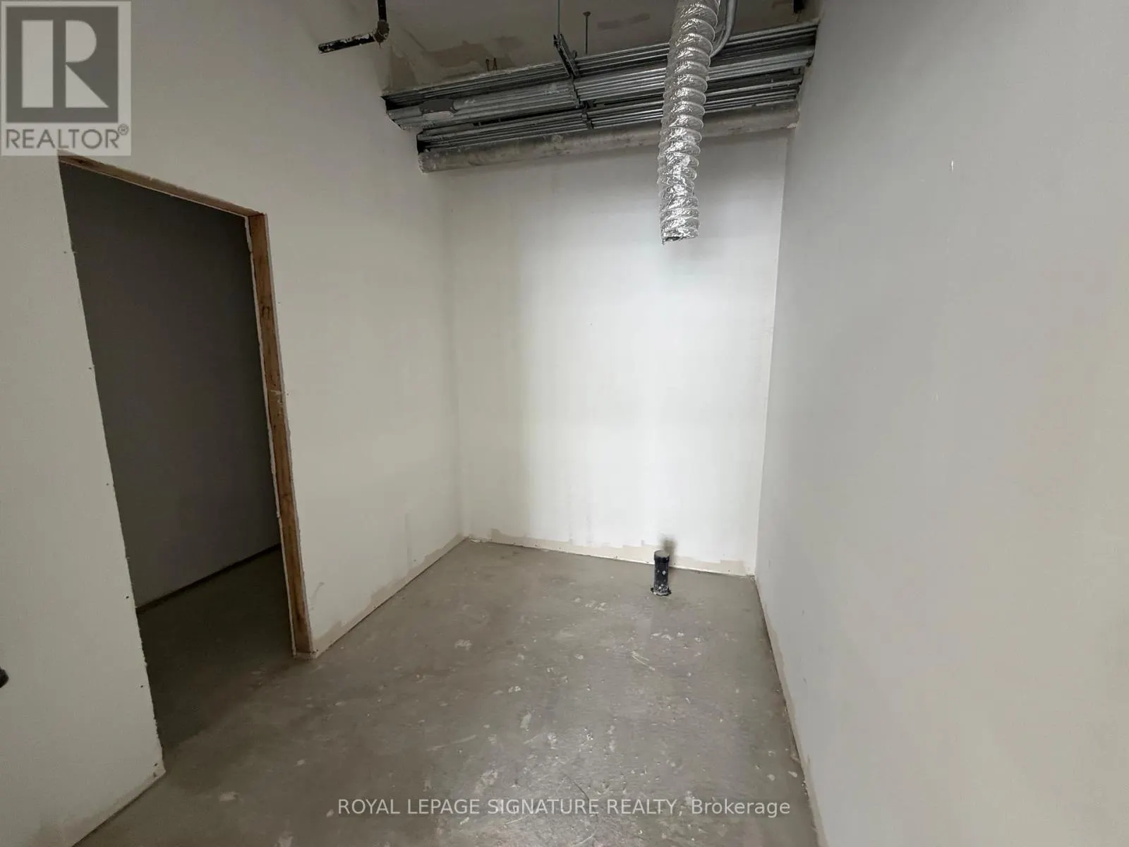 3 - 220 DISSETTE STREET