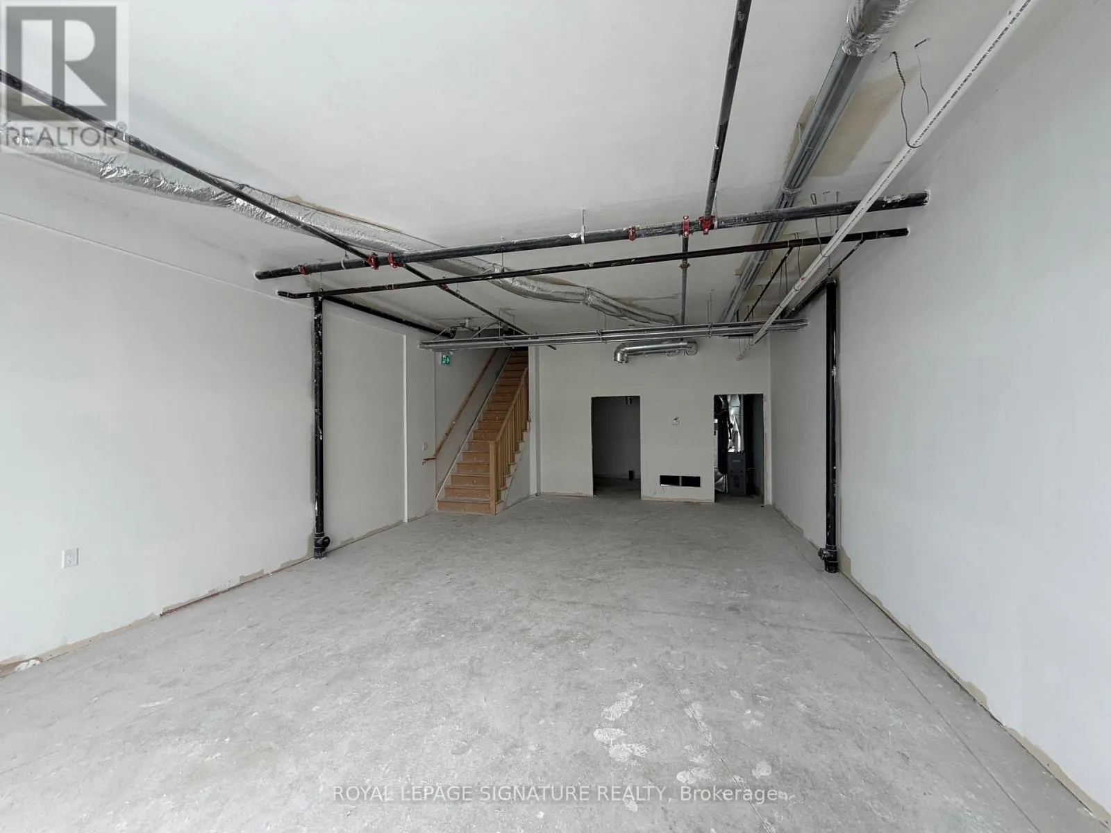 3 - 220 DISSETTE STREET