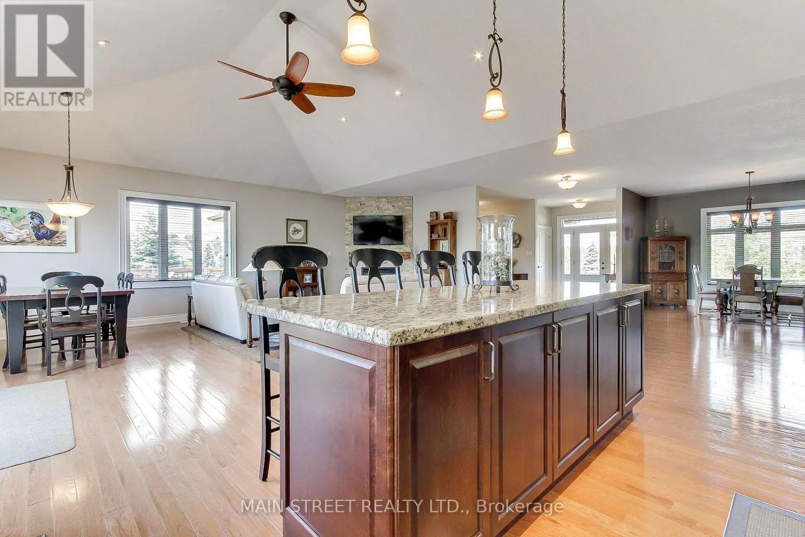 13 BROLLEY CRESCENT