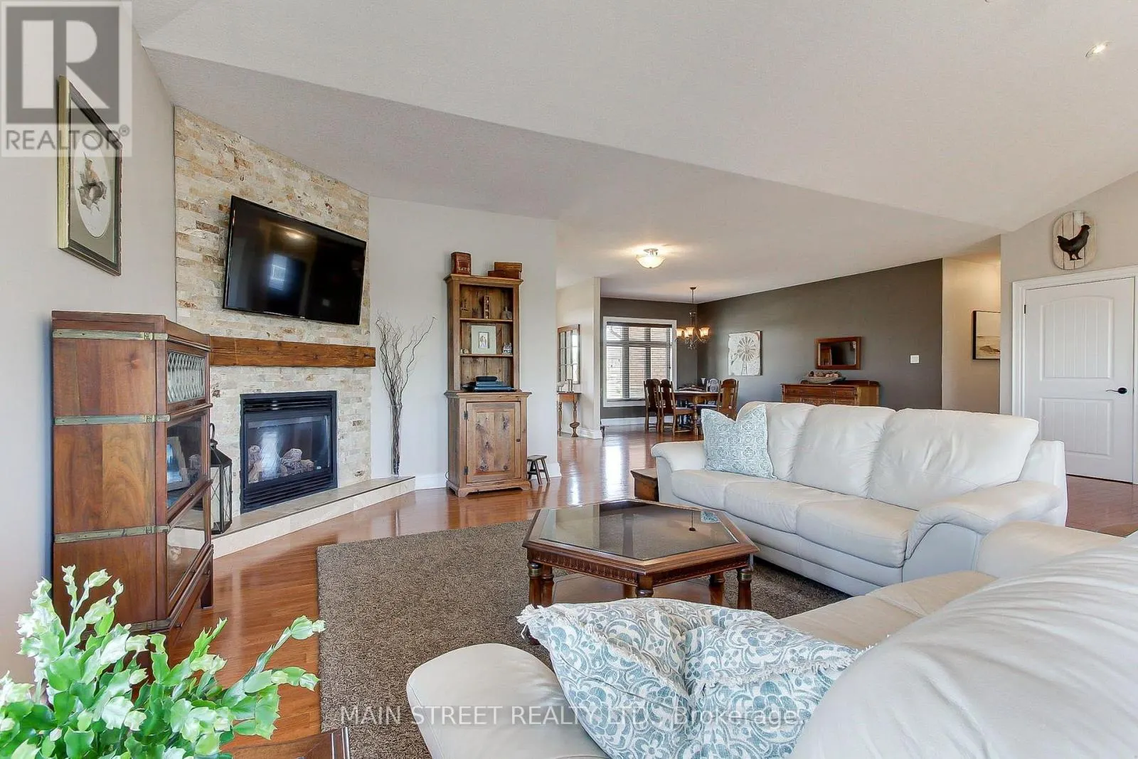 13 BROLLEY CRESCENT