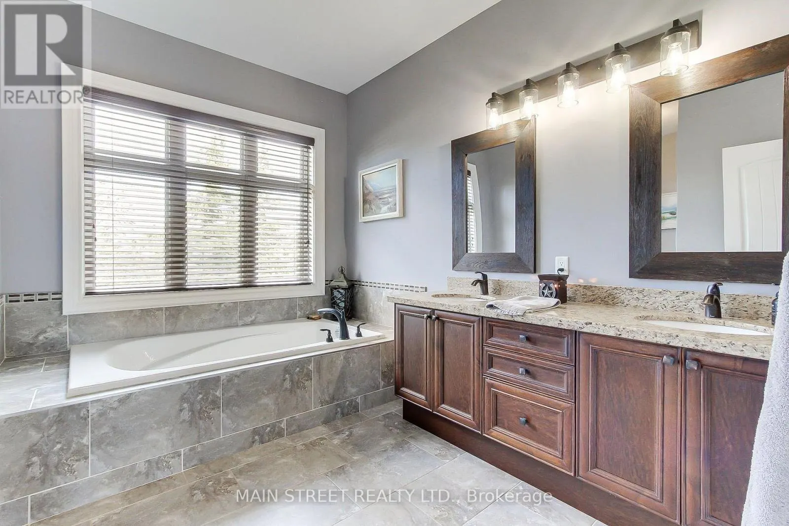 13 BROLLEY CRESCENT