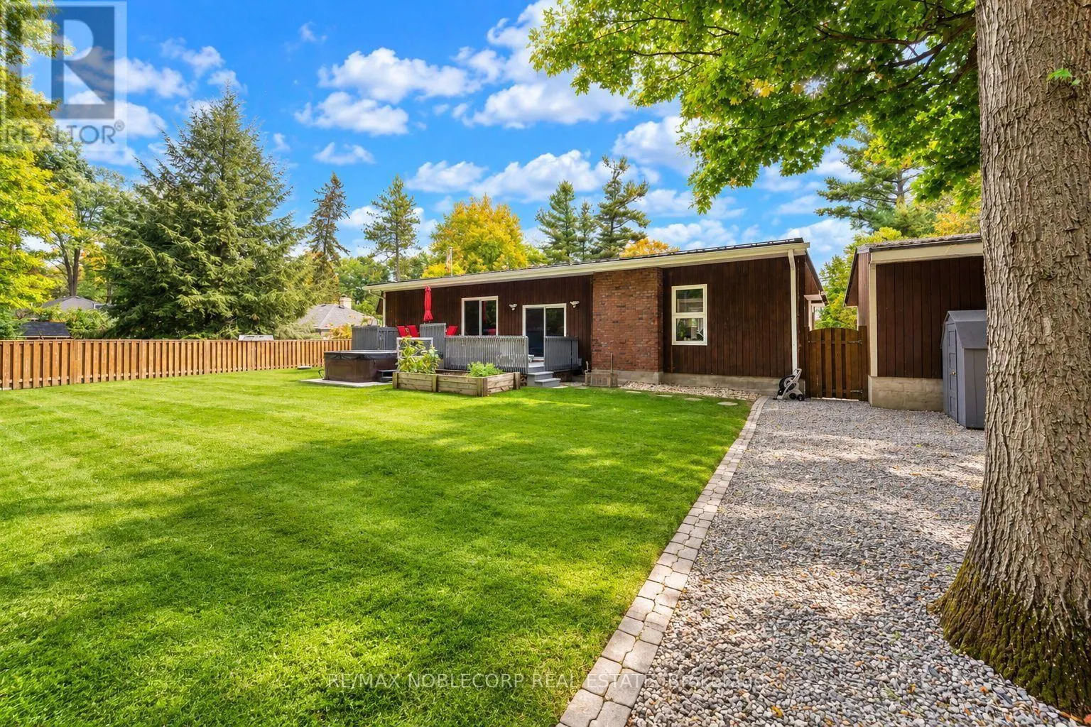 3914 ROSEMARY LANE