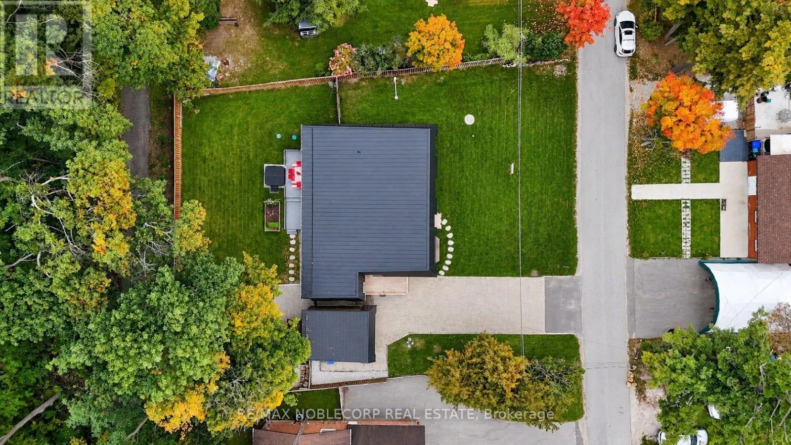 3914 ROSEMARY LANE