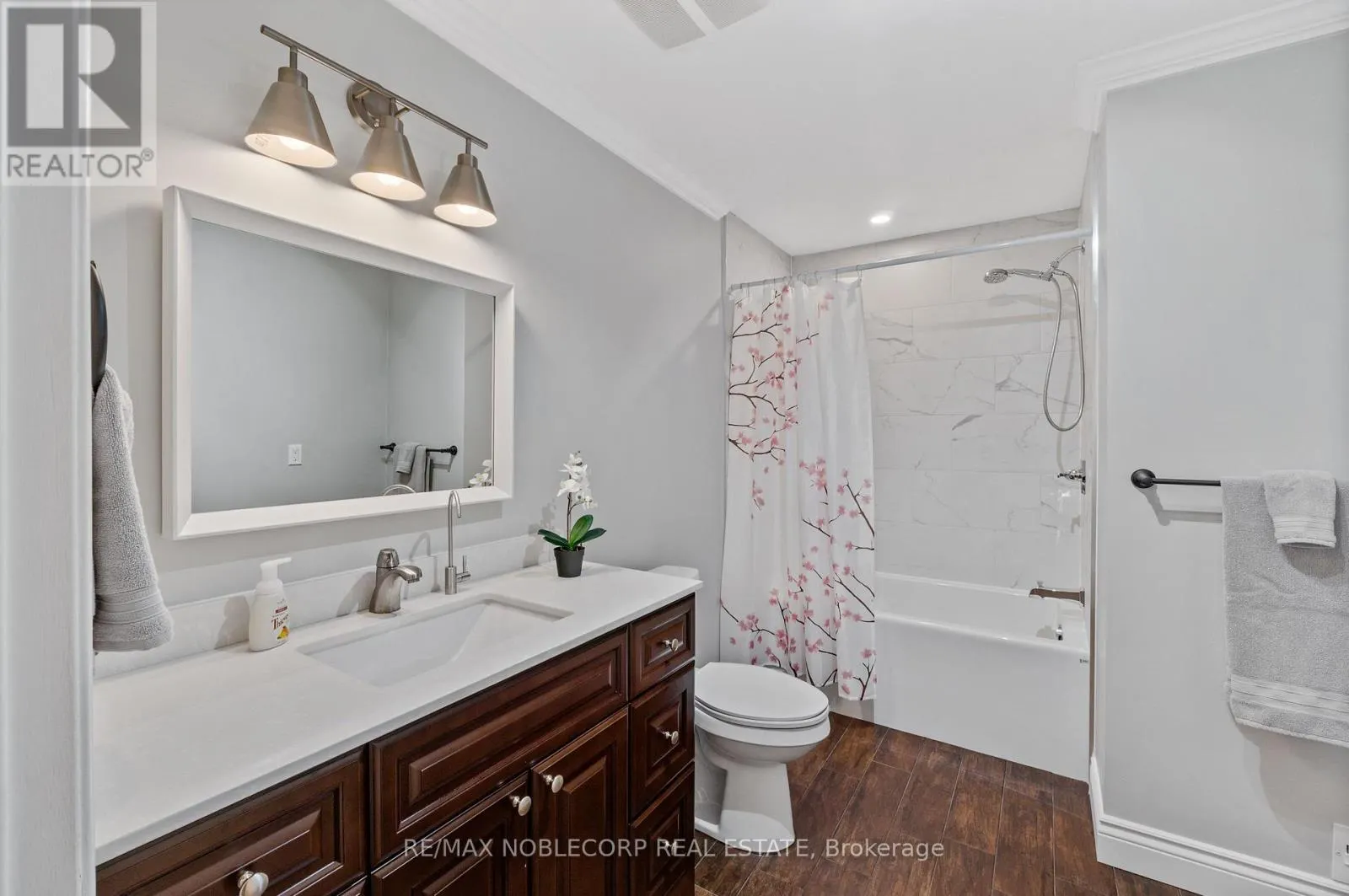 3914 ROSEMARY LANE
