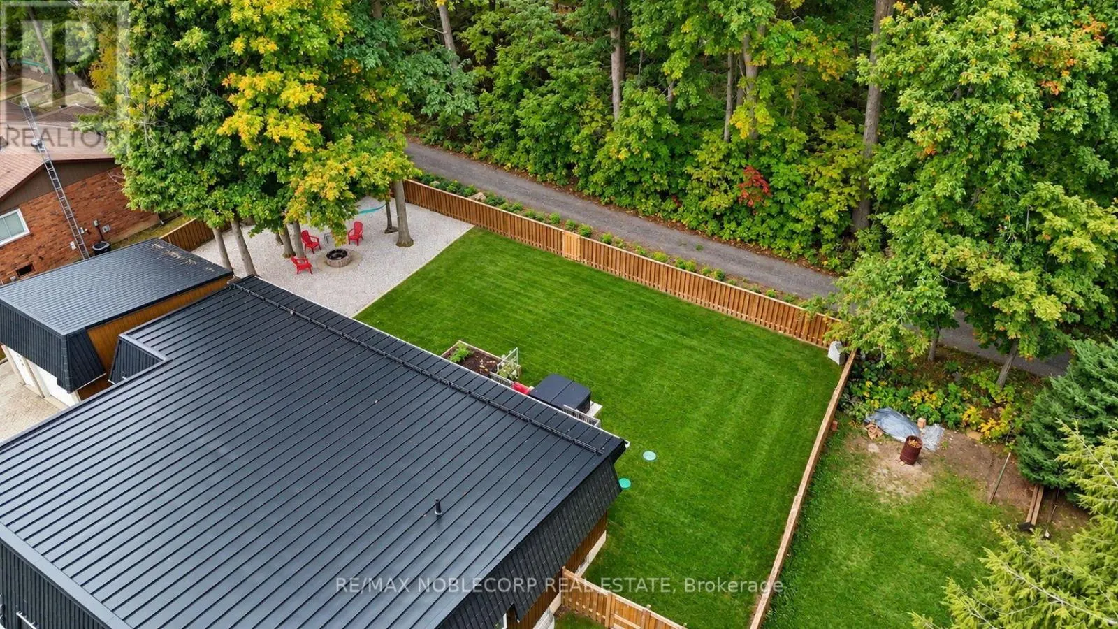 3914 ROSEMARY LANE