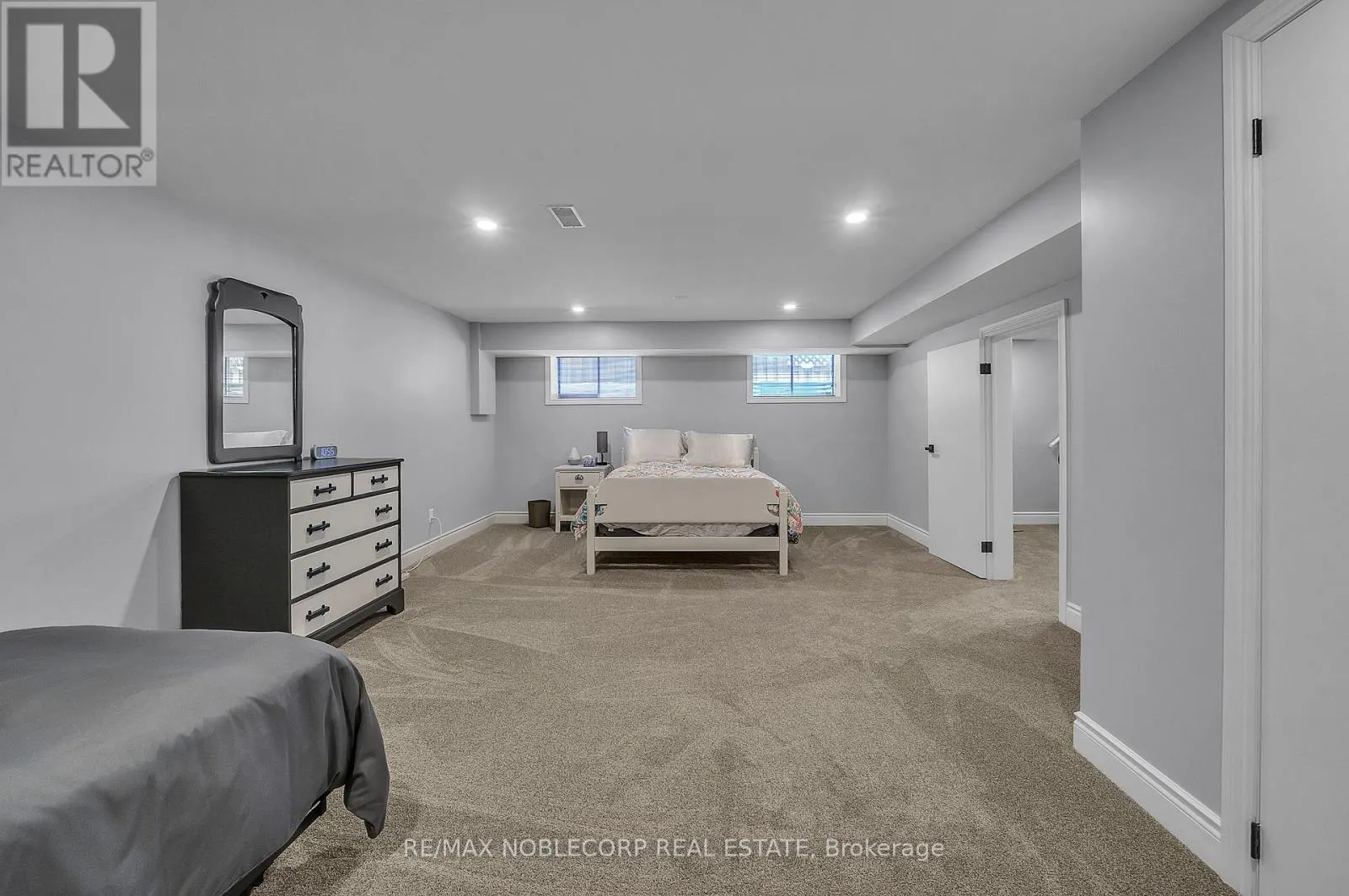 3914 ROSEMARY LANE