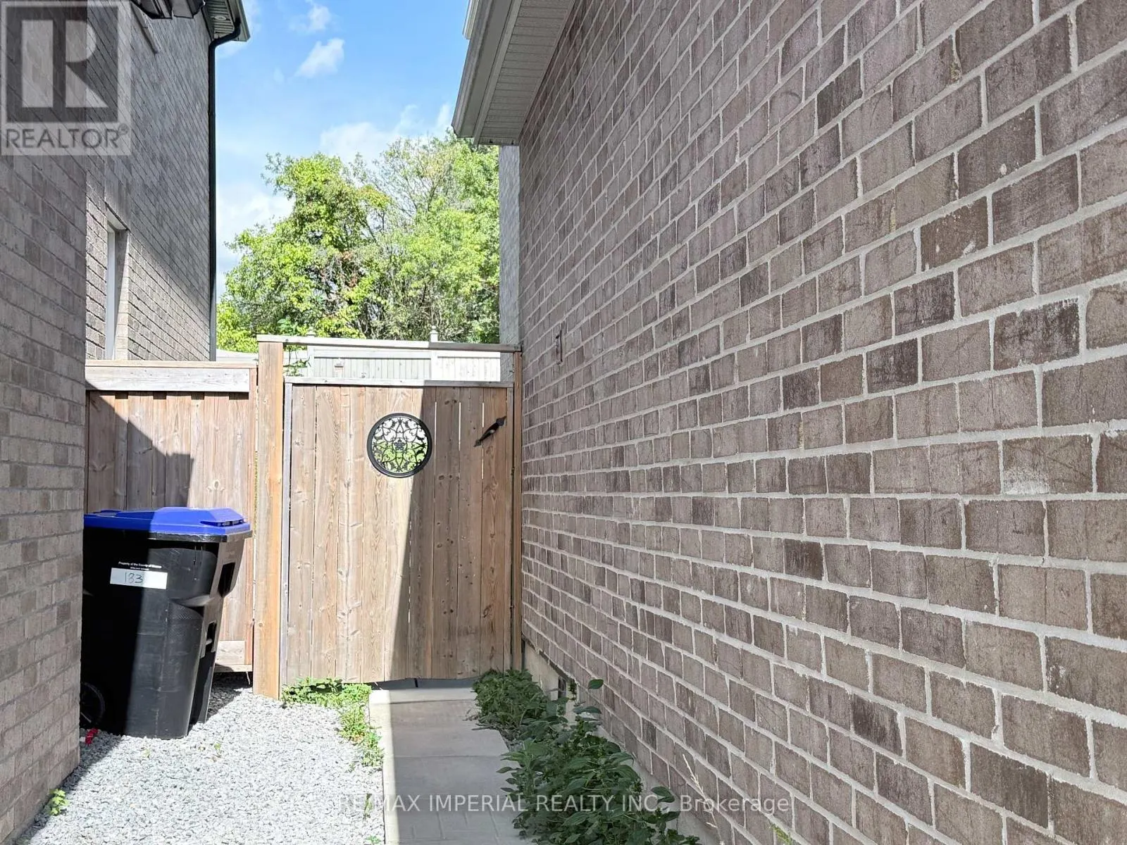 BSMT - 179 CHELSEA CRESCENT