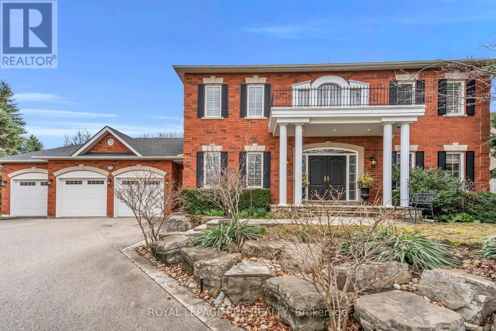 70 ENGLISH DAISY COURT