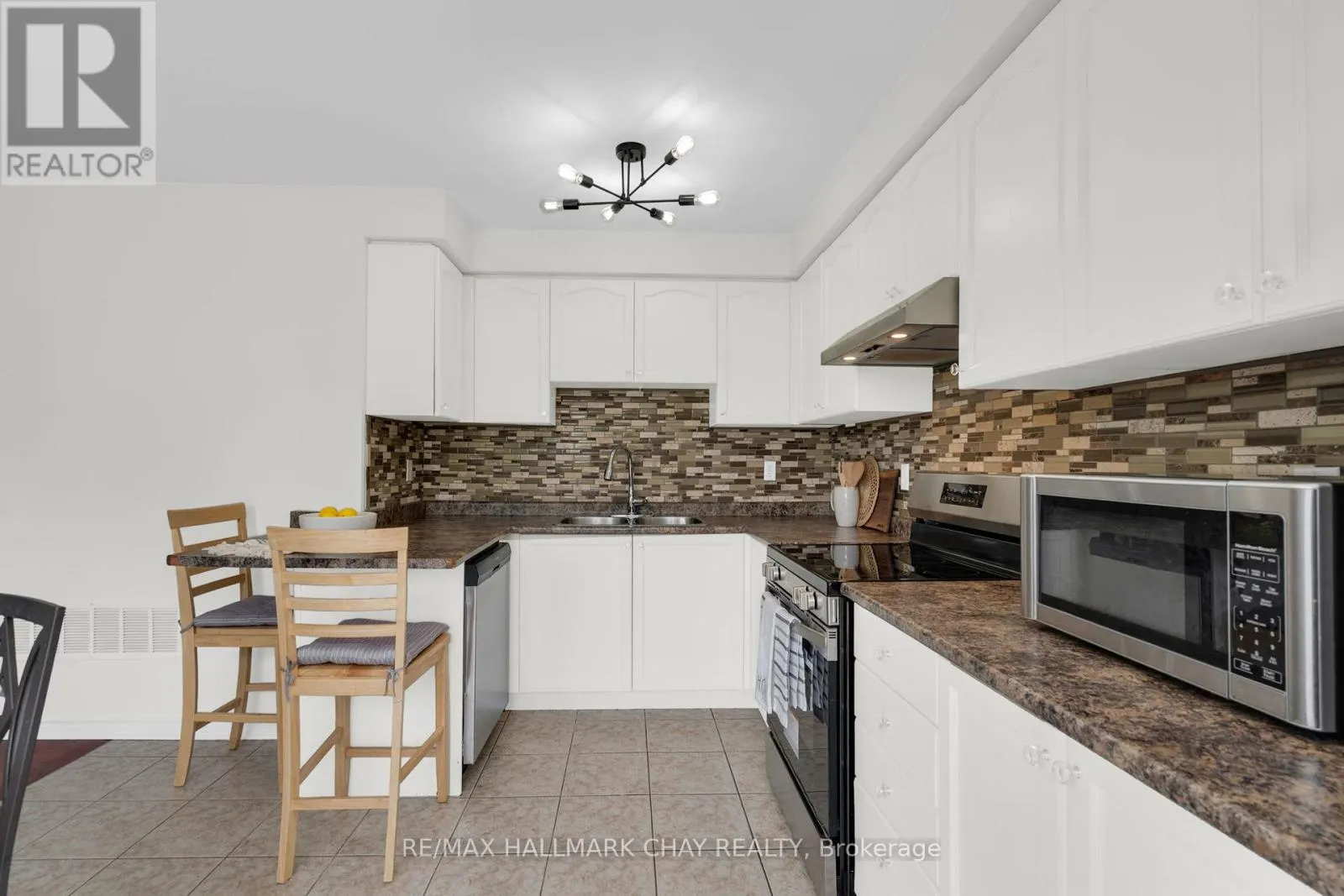19 CALLANDER CRESCENT