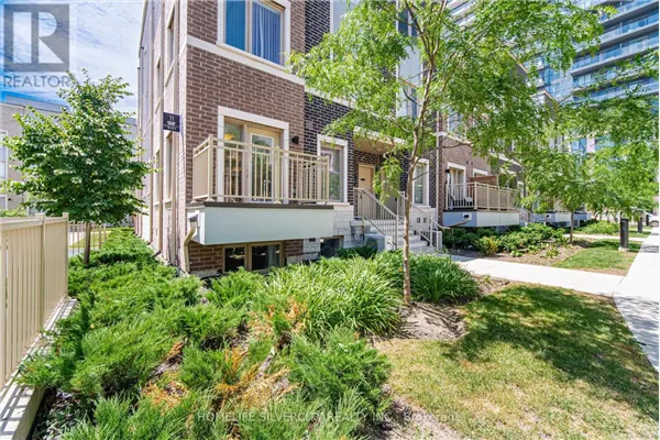 13 - 11 HONEYCRISP CRESCENT