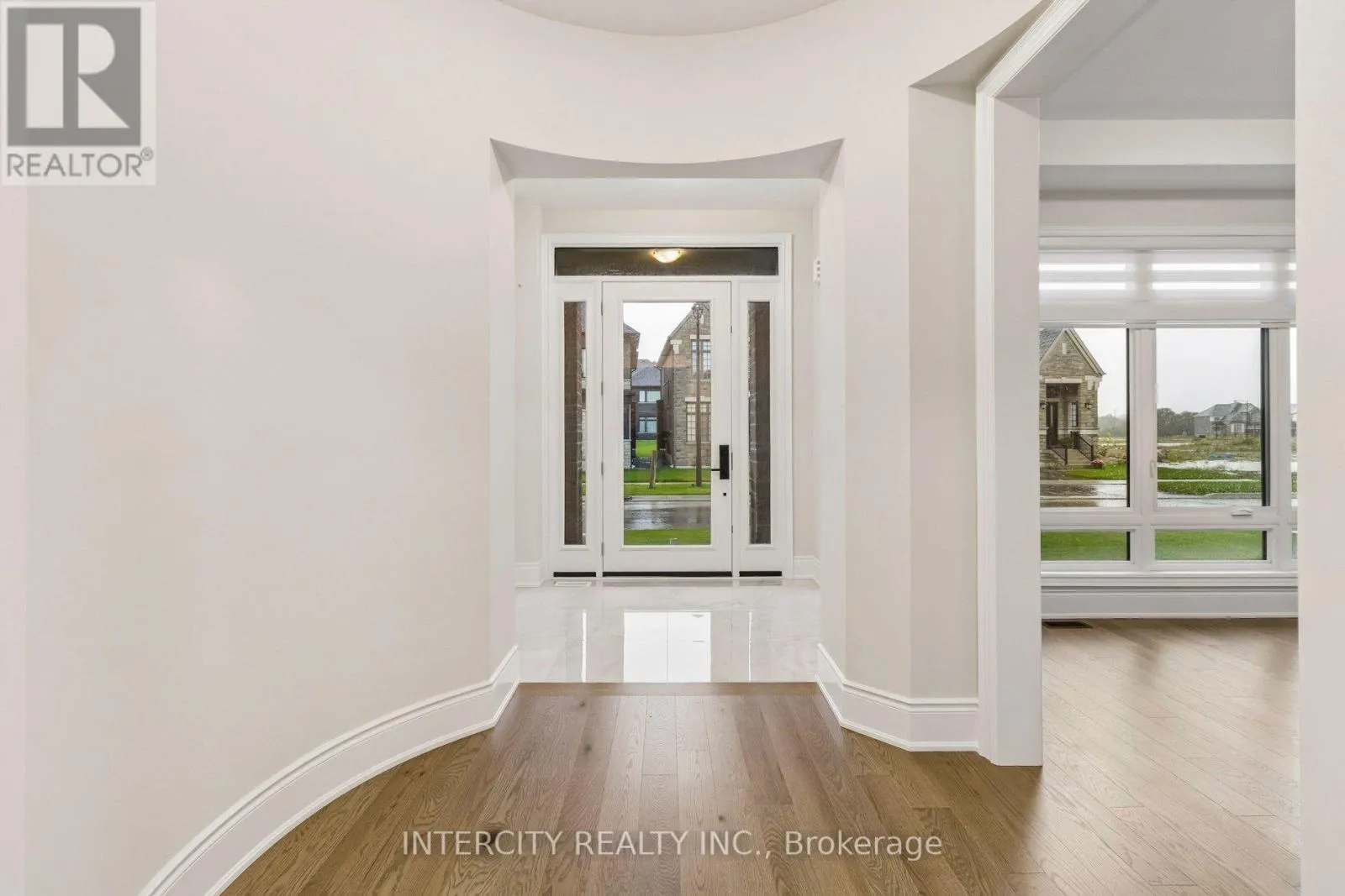 15 GARRIOCK HALL AVENUE