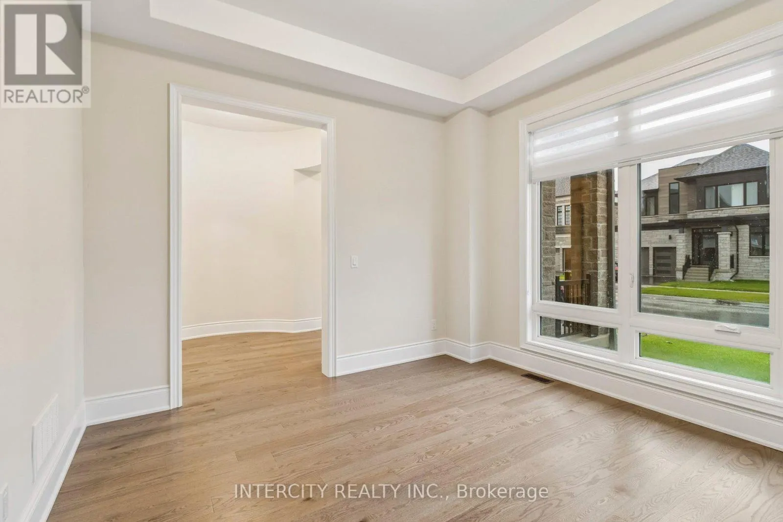 15 GARRIOCK HALL AVENUE