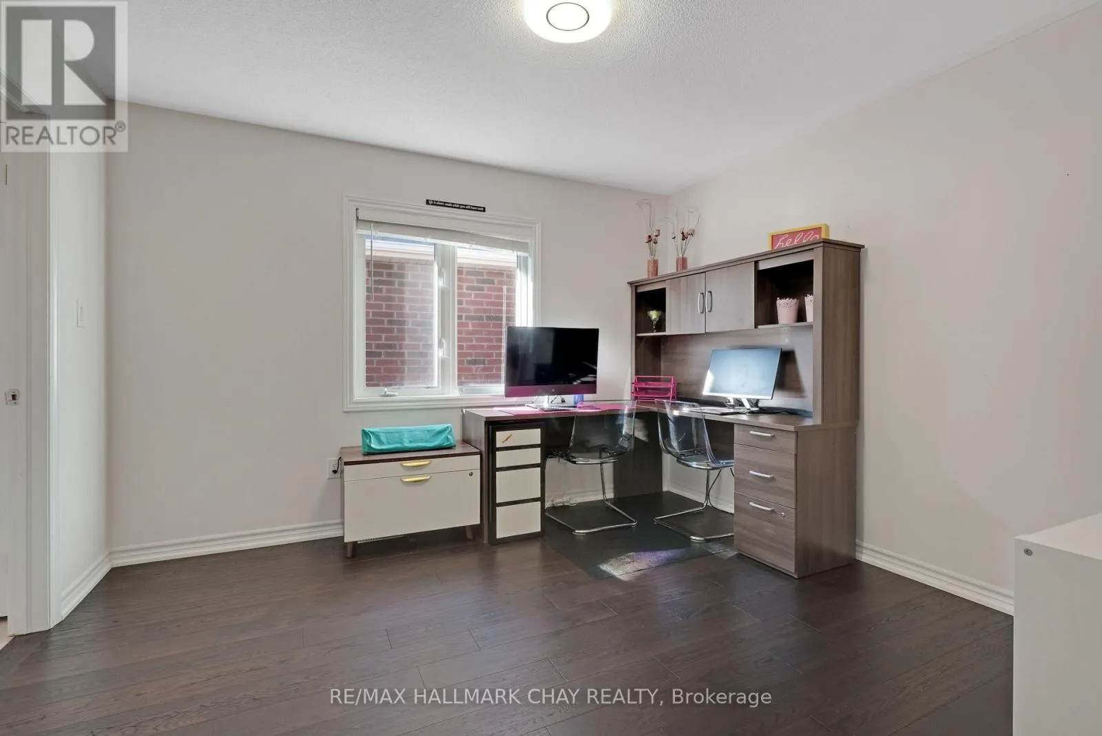 2199 DAWSON CRESCENT