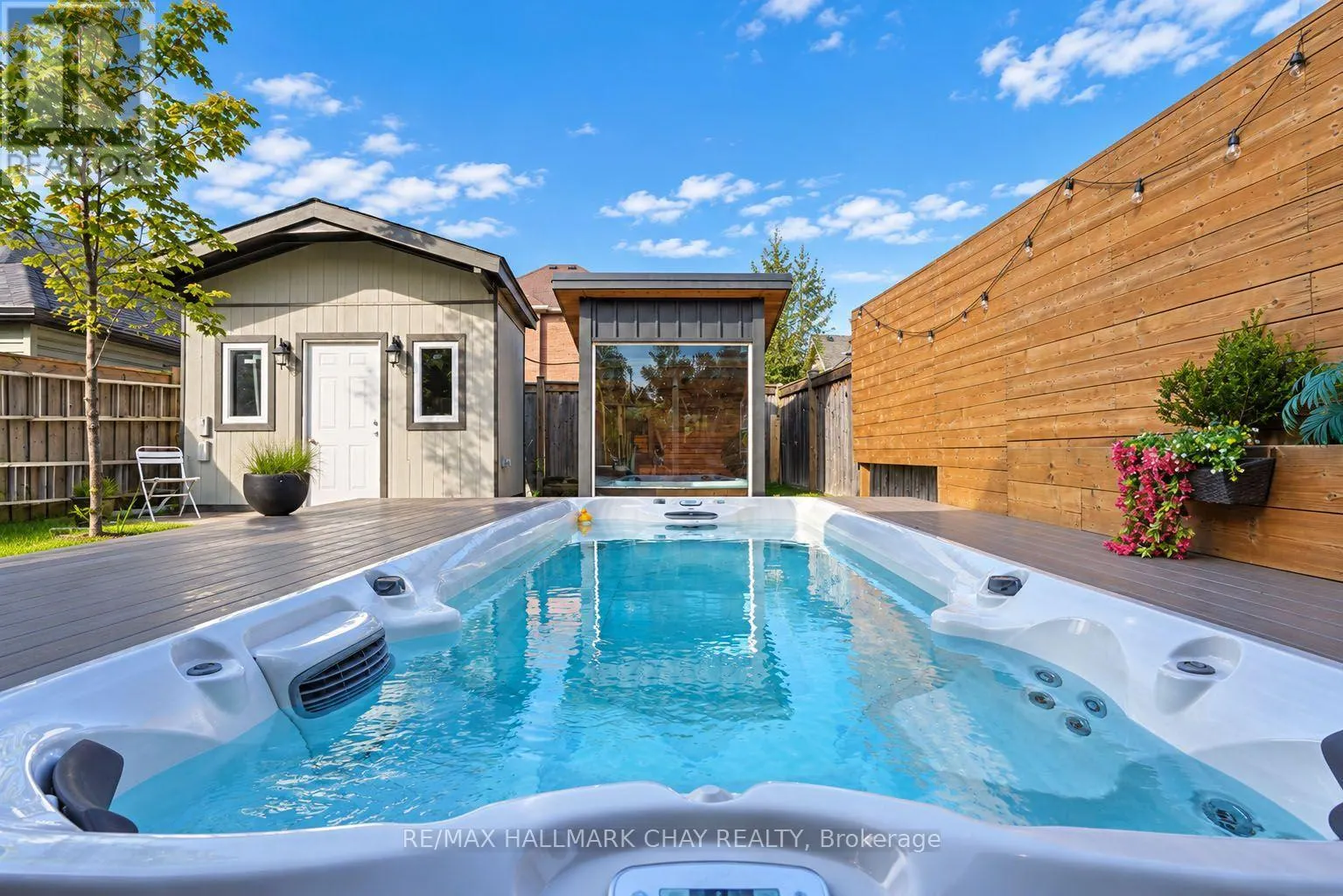 2199 DAWSON CRESCENT