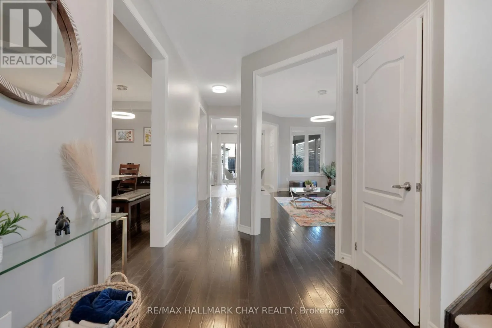 2199 DAWSON CRESCENT