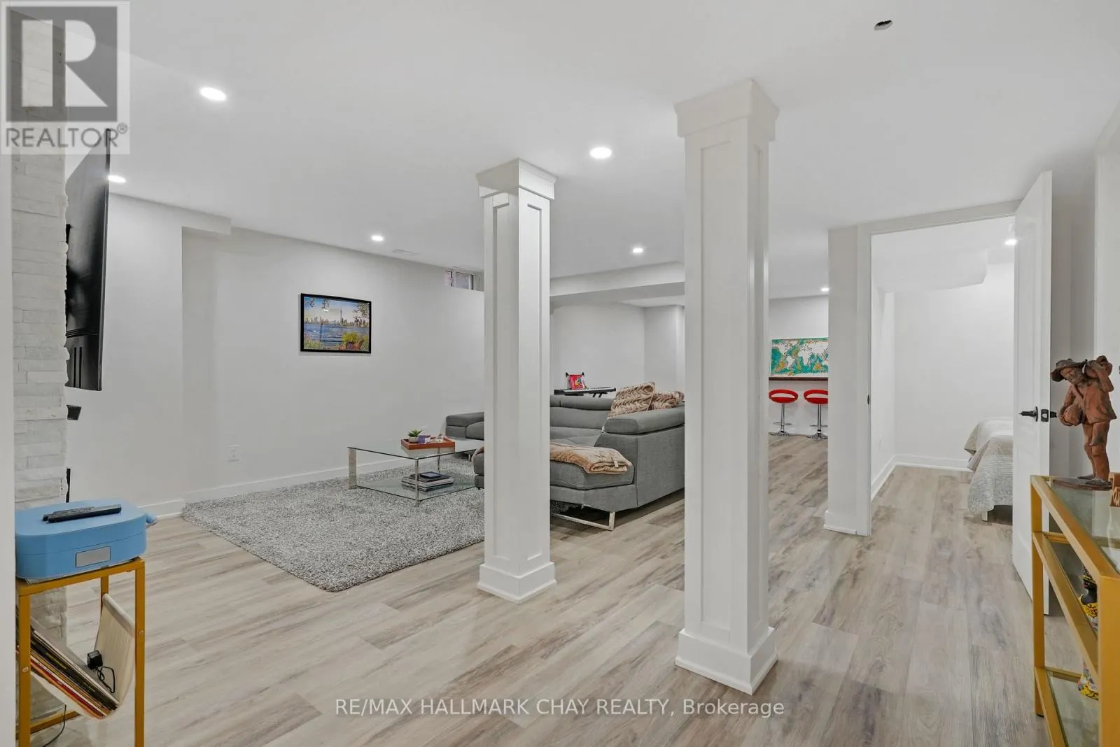 2199 DAWSON CRESCENT