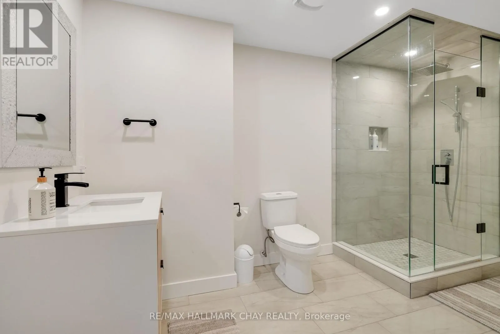 2199 DAWSON CRESCENT