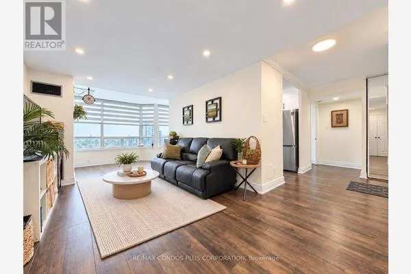 1509 - 120 PROMENADE CIRCLE
