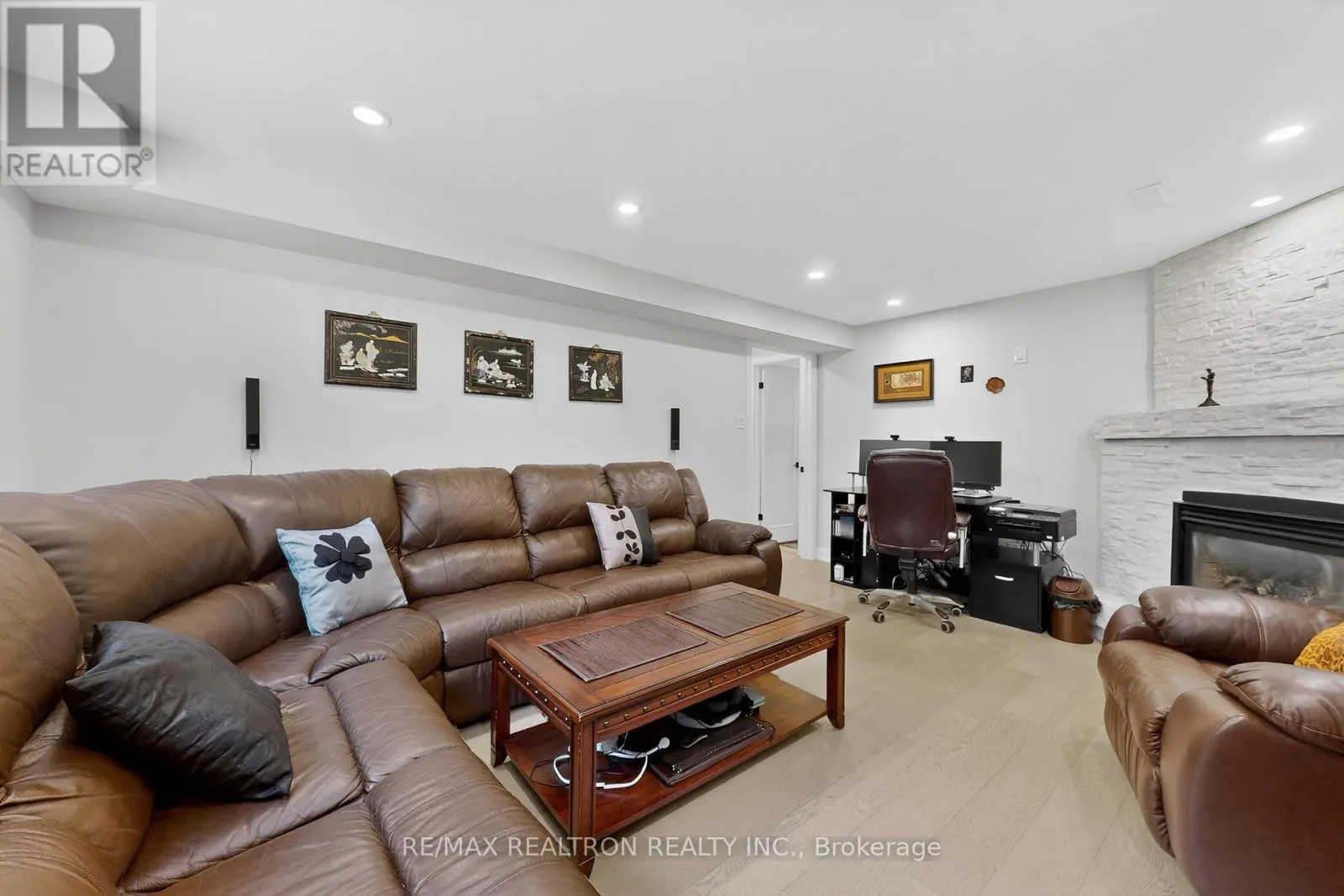 3 EARLS COURT