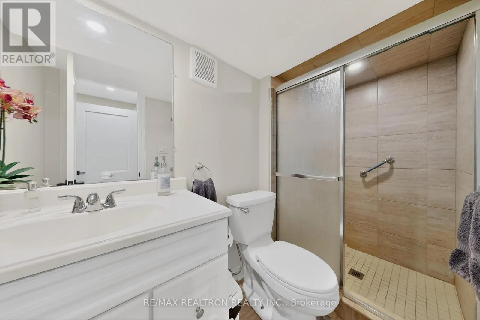 3 EARLS COURT