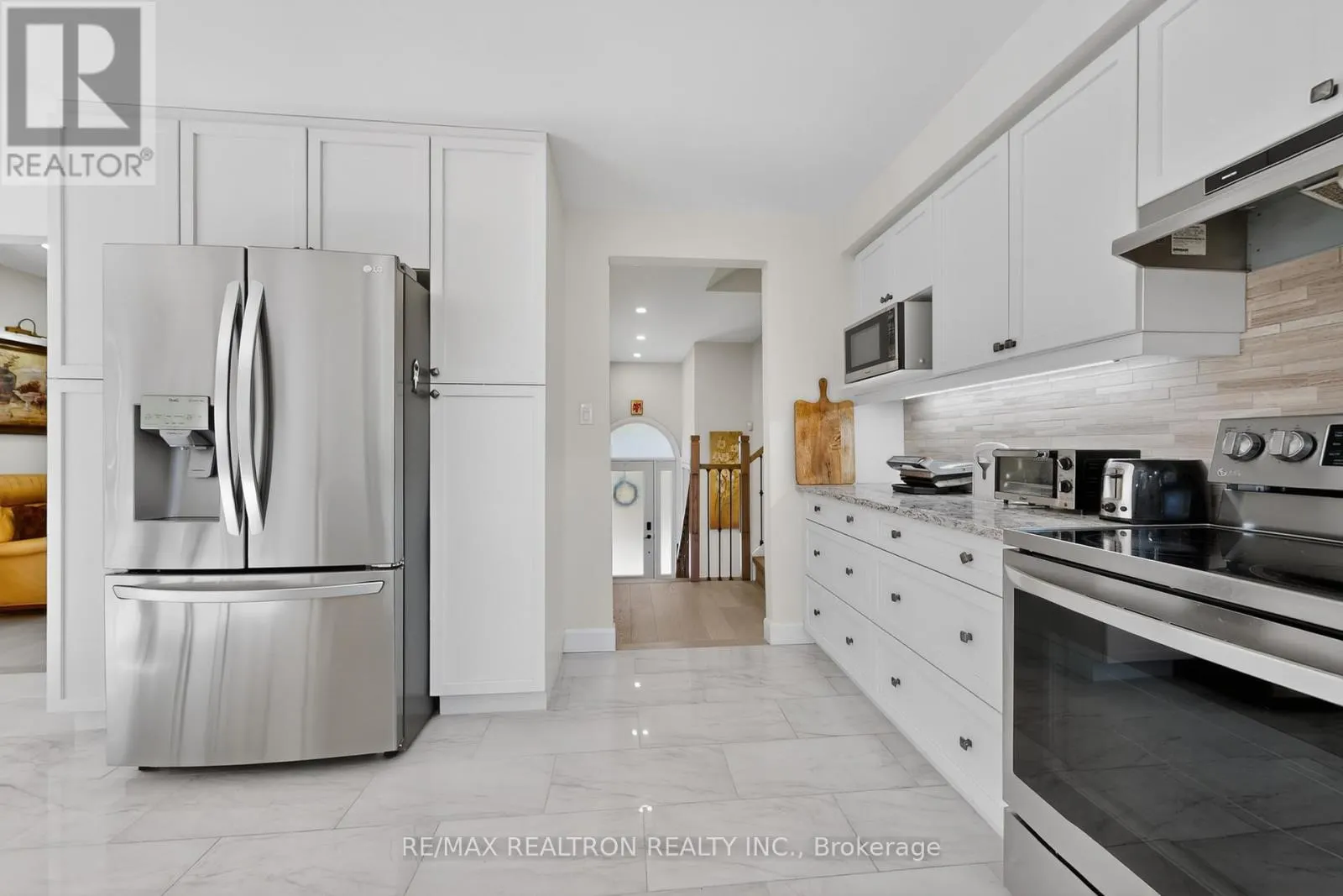 3 EARLS COURT