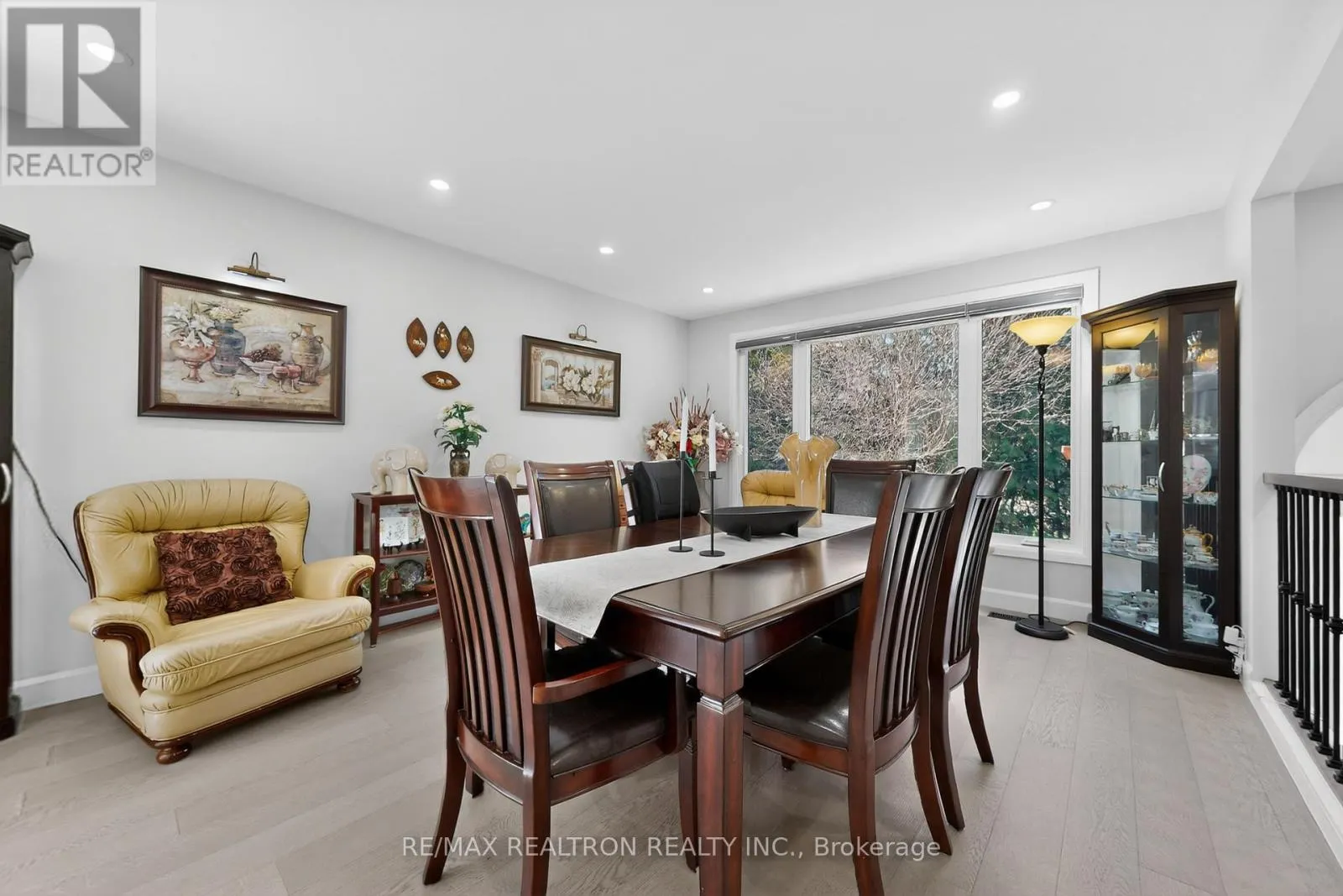 3 EARLS COURT