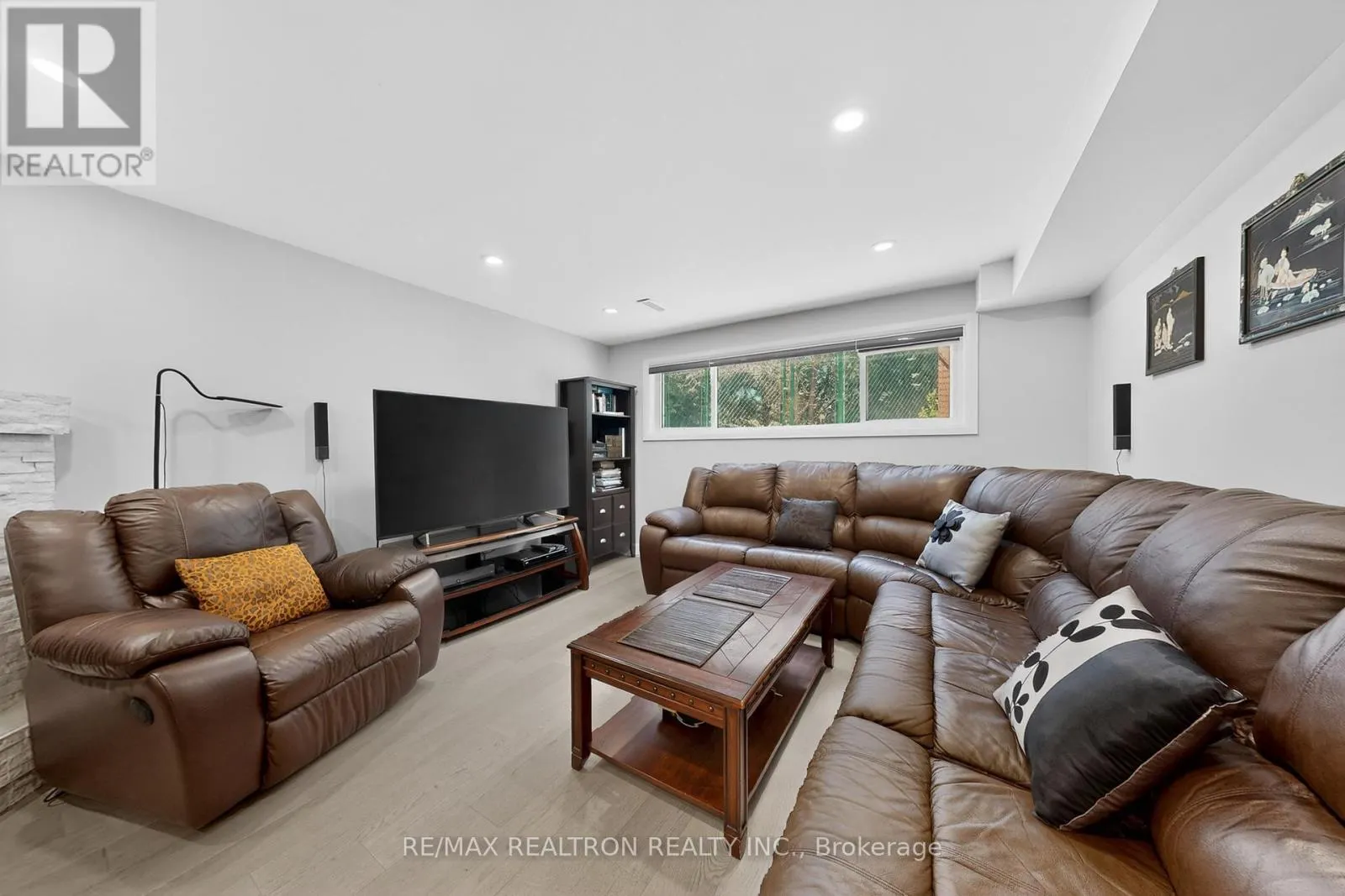 3 EARLS COURT