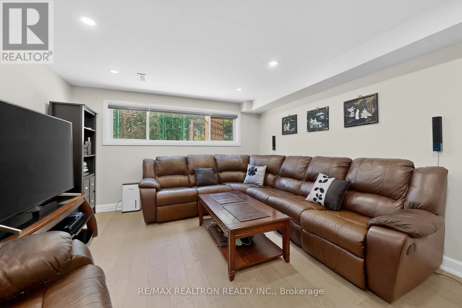 3 EARLS COURT