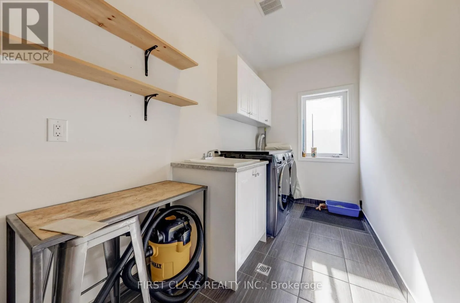 7 CRANLEY ROAD