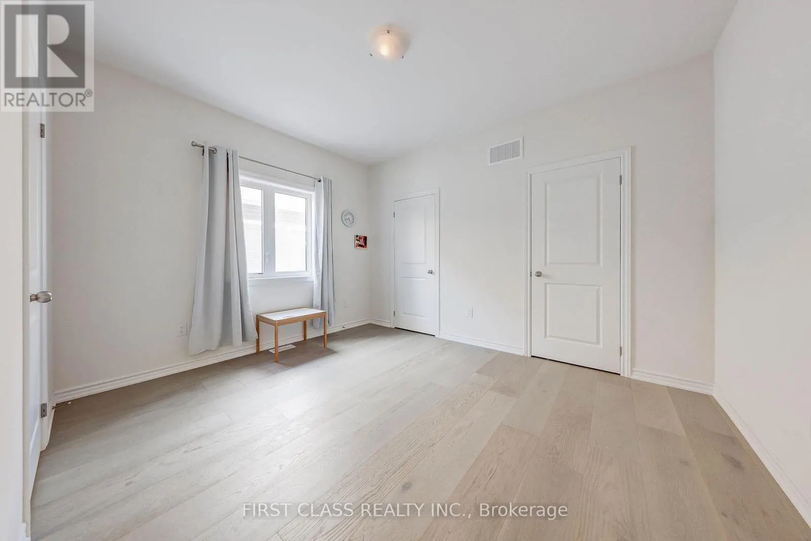 7 CRANLEY ROAD