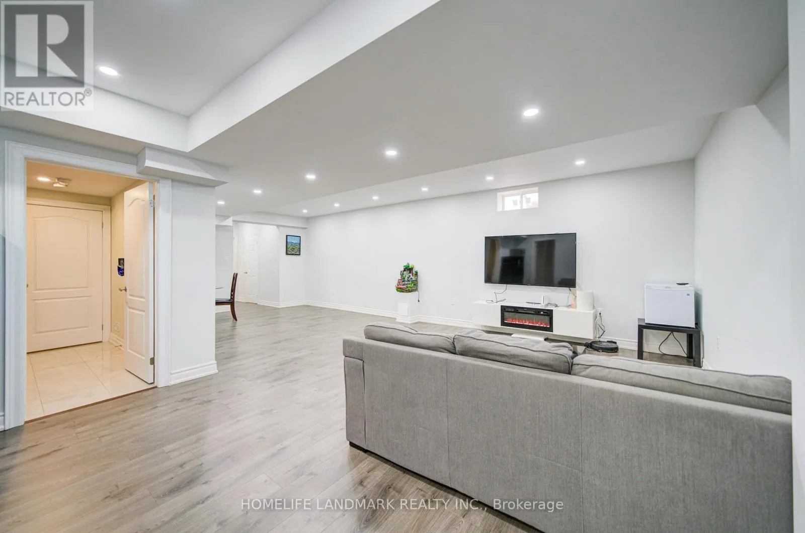 43 MIKE BOSHEVSKI COURT
