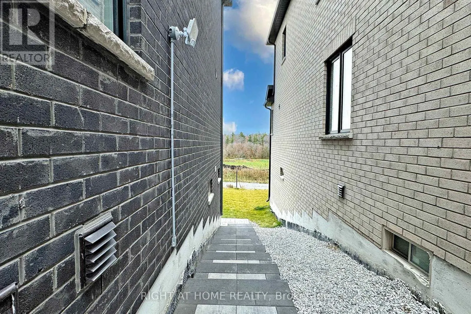 BASEMENT - 198 BOUNDARY BOULEVARD
