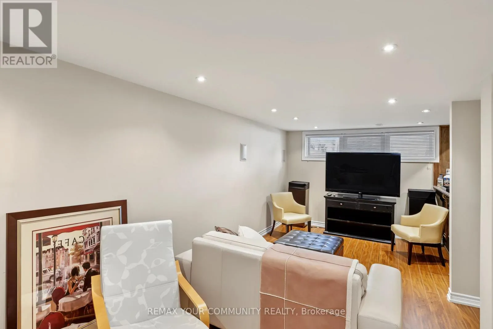 33 MCDONALD DRIVE