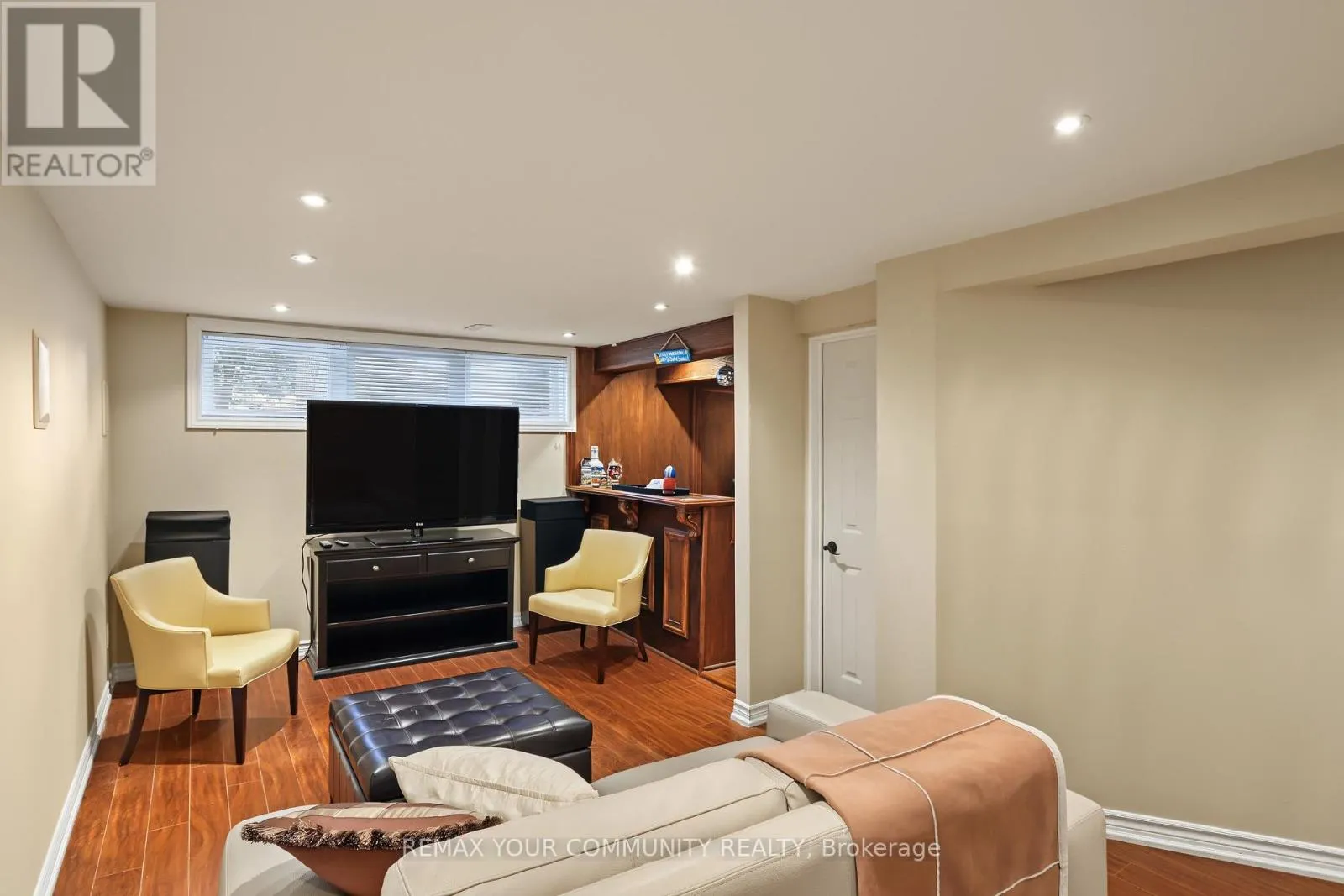 33 MCDONALD DRIVE