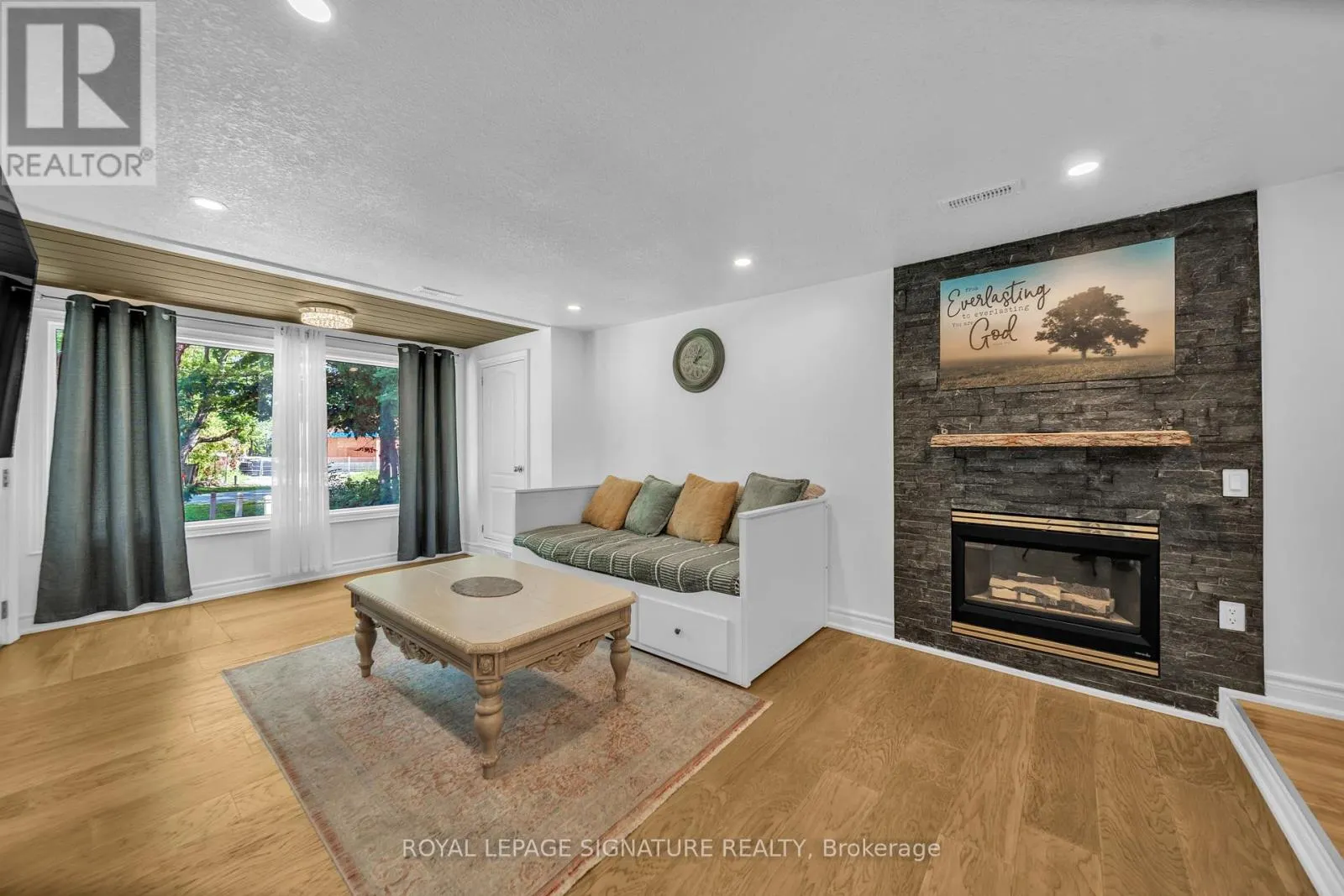 2020 KATE AVENUE