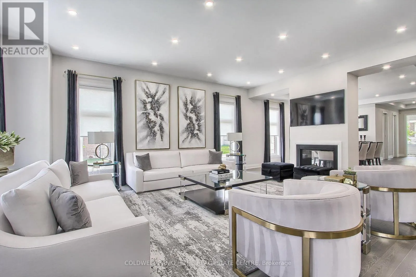 92 MAPLE FIELDS CIRCLE