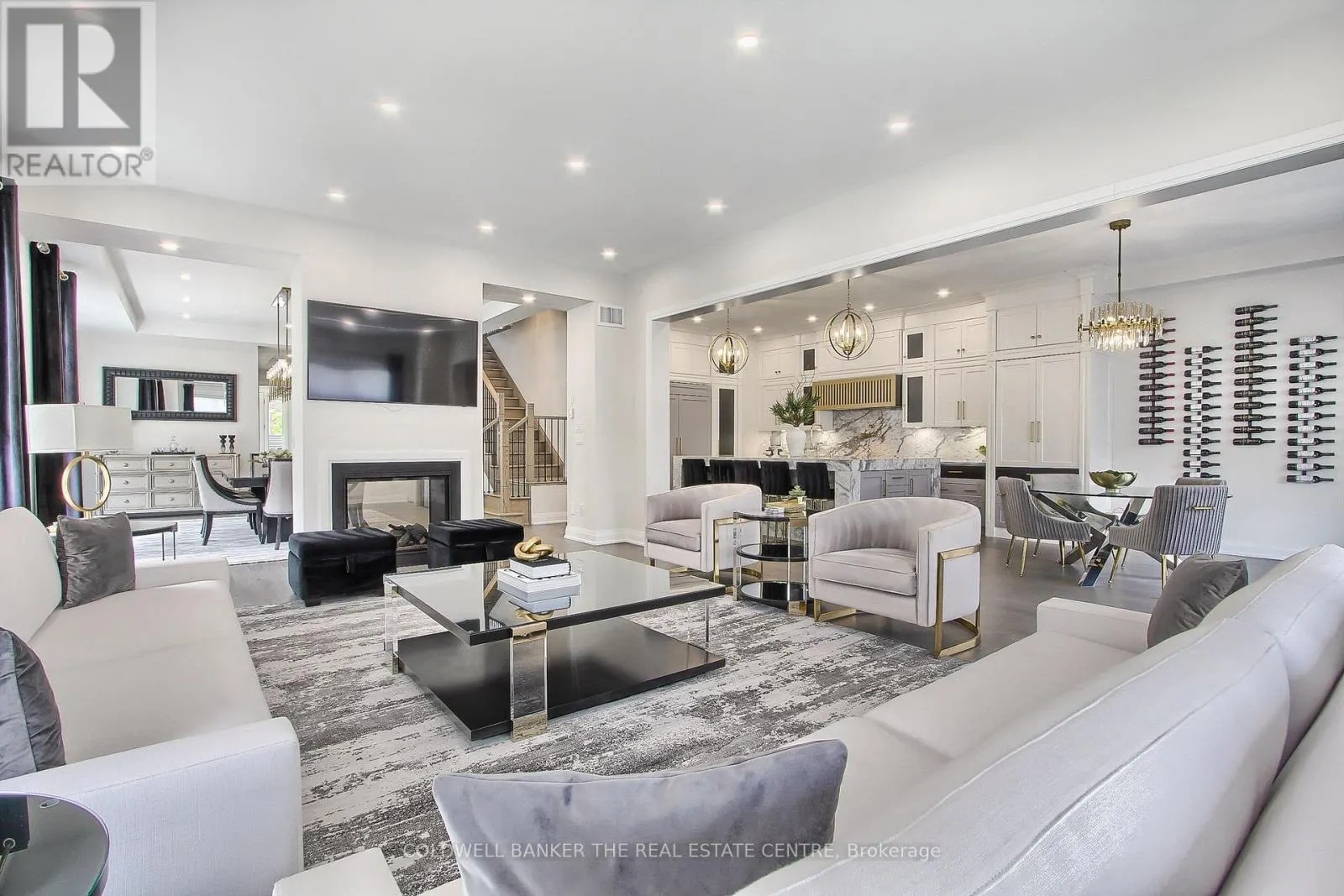 92 MAPLE FIELDS CIRCLE