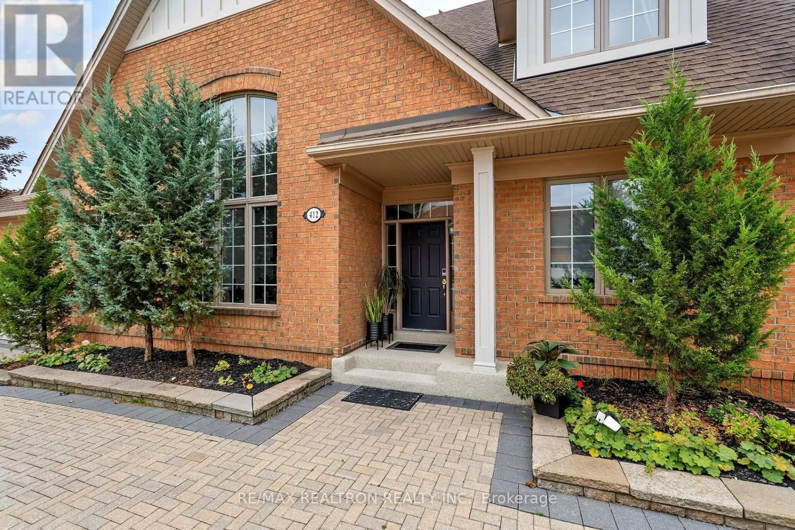 412 FALCONWOOD HOLLOW