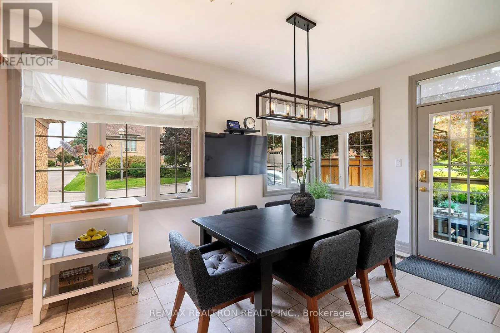 412 FALCONWOOD HOLLOW
