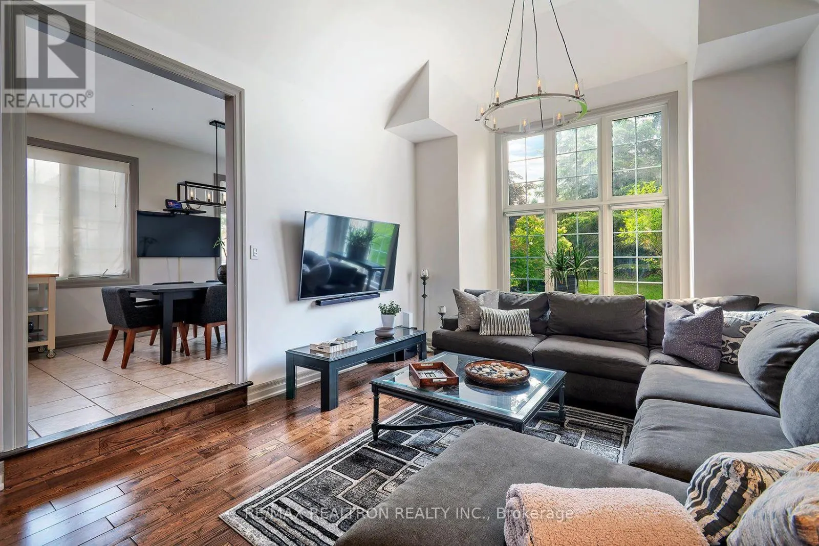 412 FALCONWOOD HOLLOW