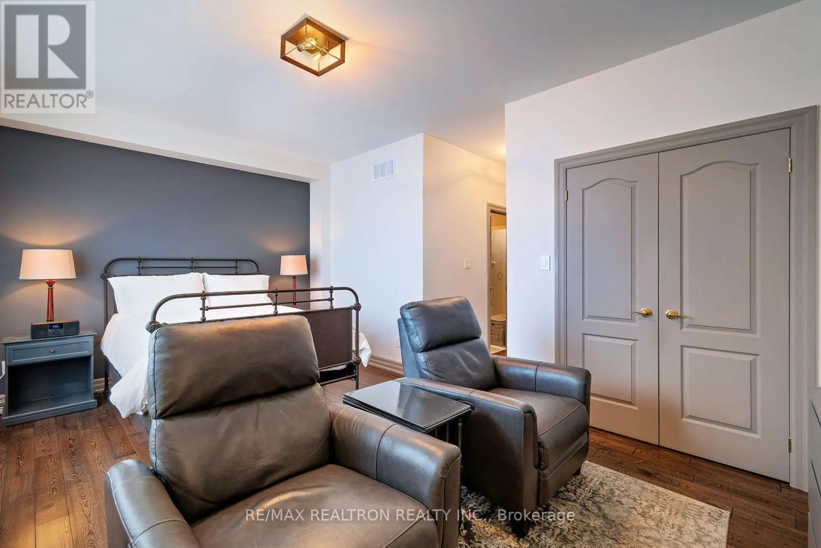 412 FALCONWOOD HOLLOW