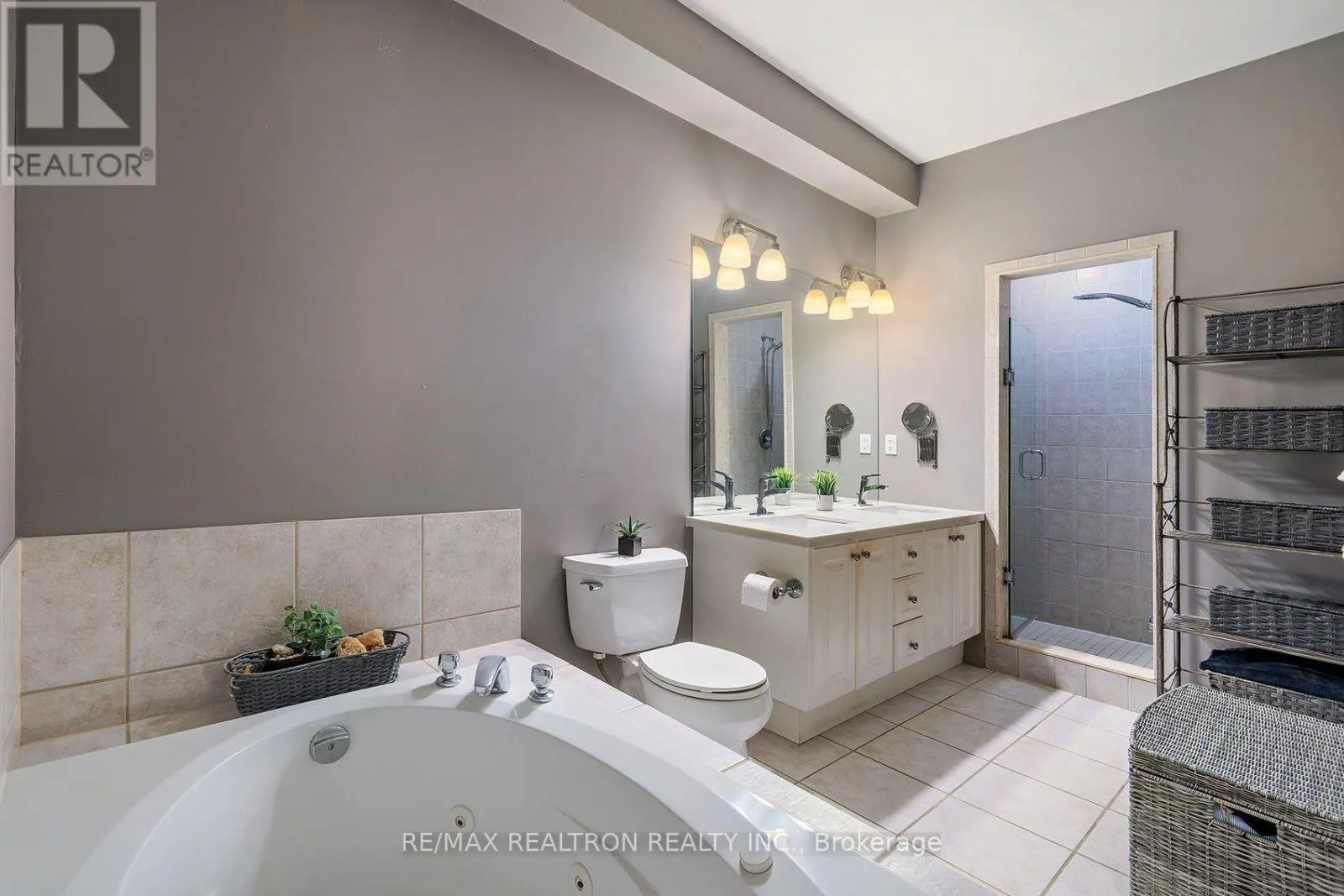 412 FALCONWOOD HOLLOW