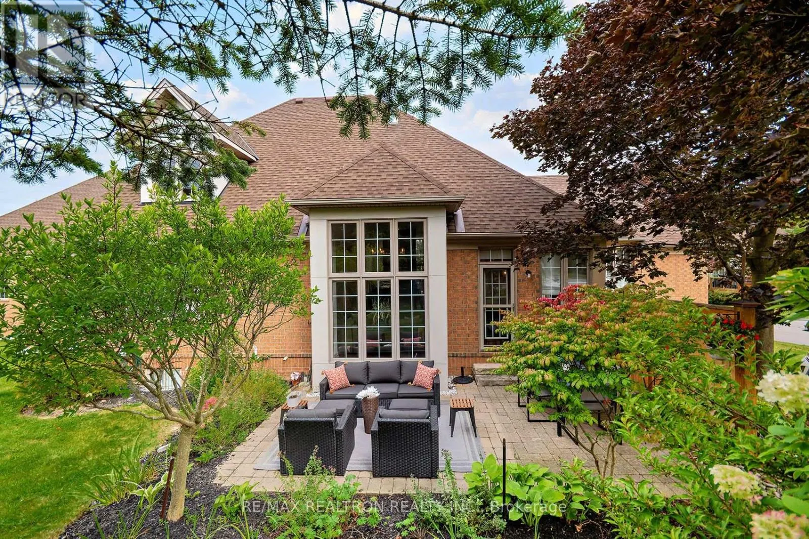 412 FALCONWOOD HOLLOW