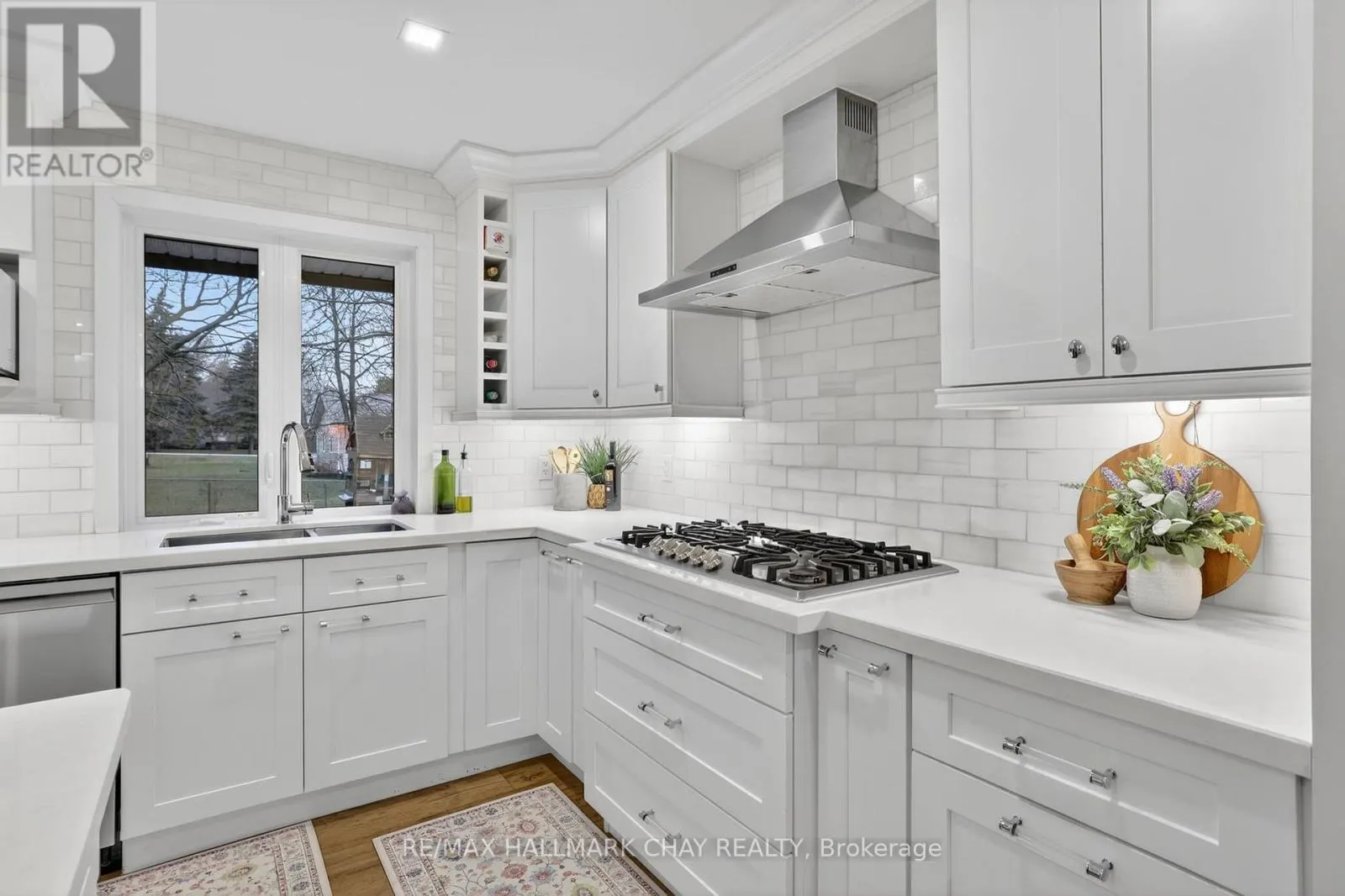 1587 MOUNT ALBERT ROAD