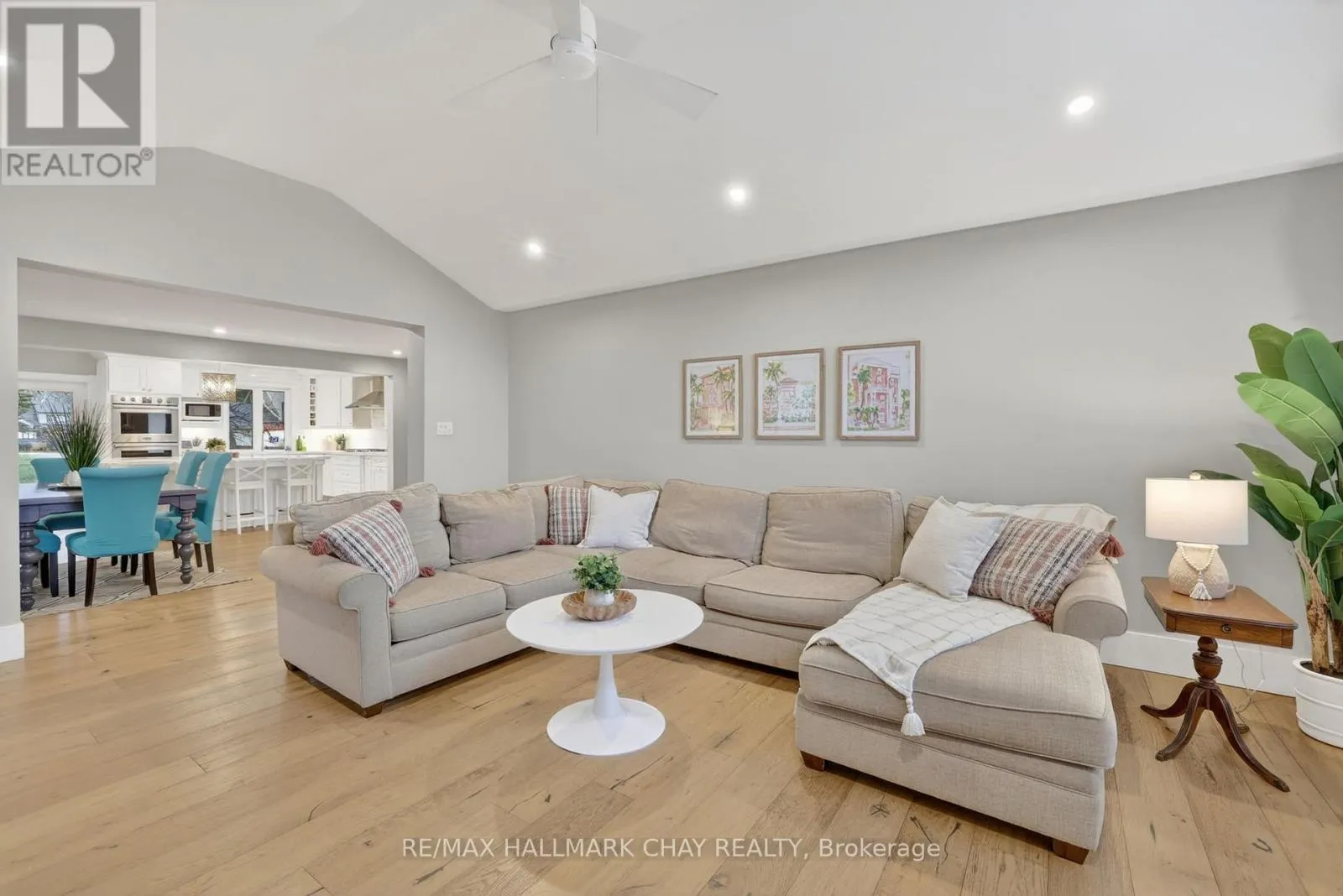 1587 MOUNT ALBERT ROAD