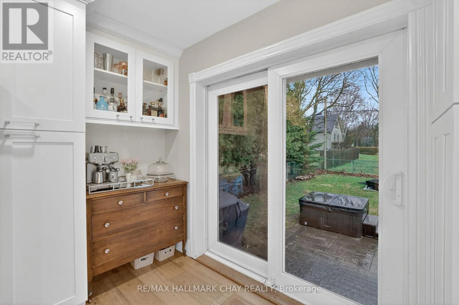 1587 MOUNT ALBERT ROAD