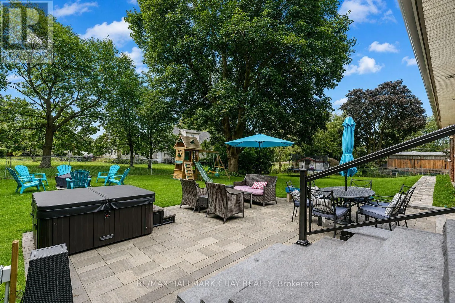 1587 MOUNT ALBERT ROAD