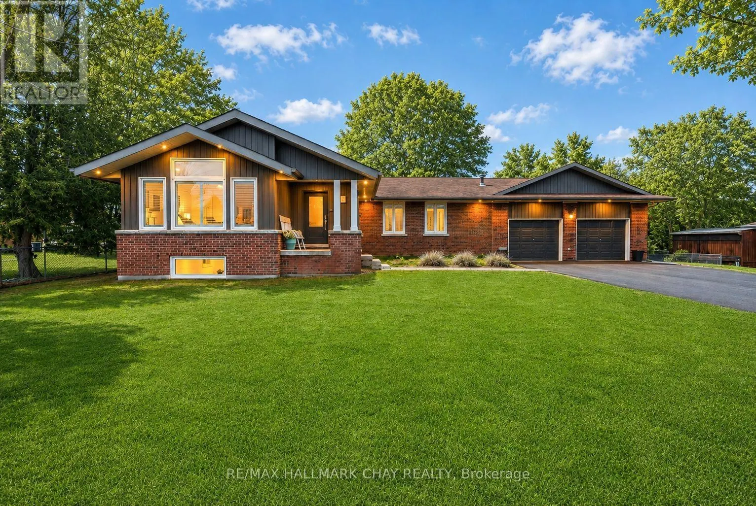 1587 MOUNT ALBERT ROAD
