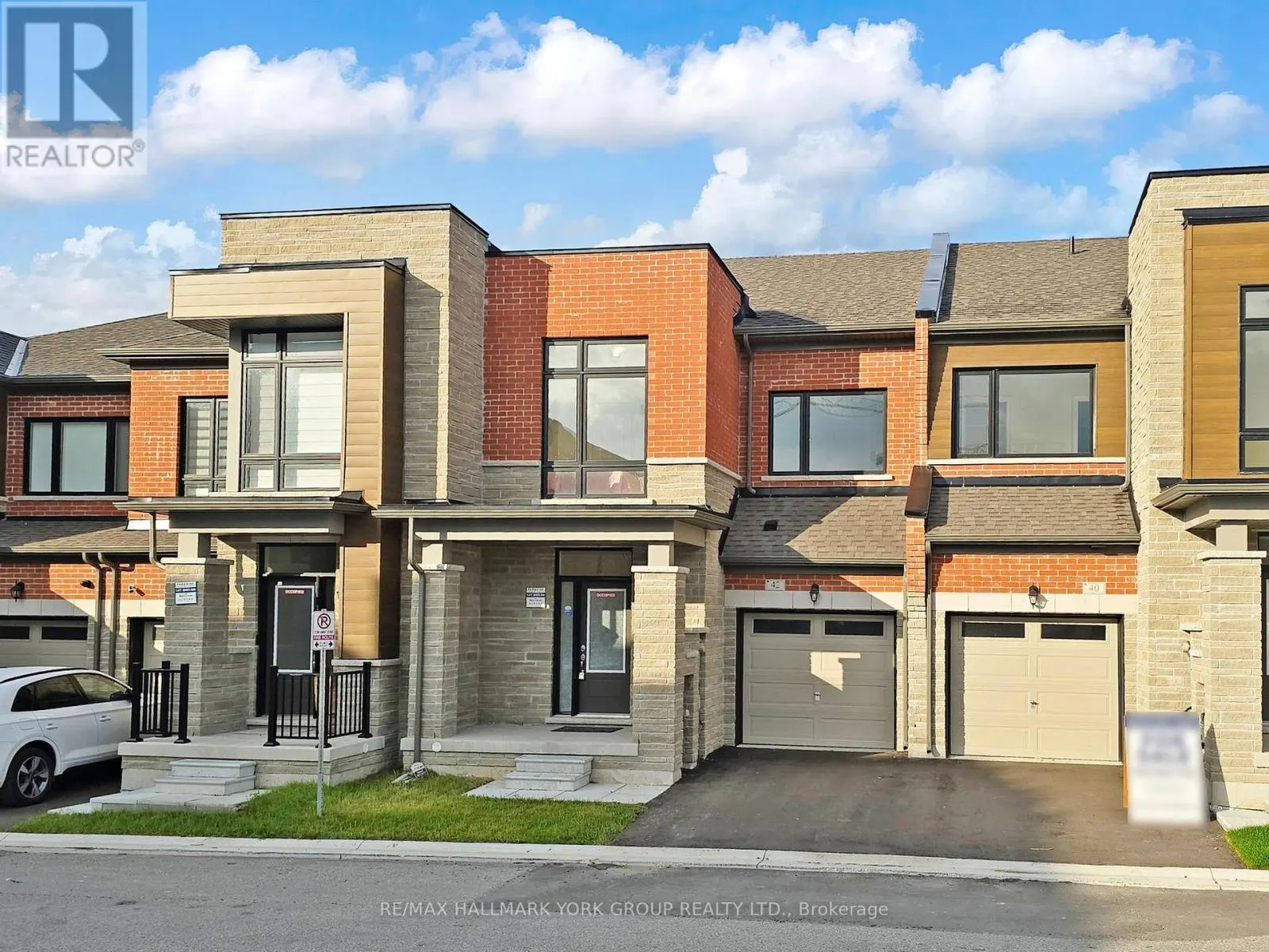 42 BLICK CRESCENT